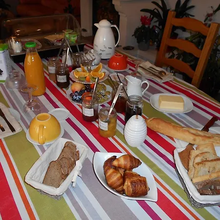 Les Tilleuls Couette-café 3*